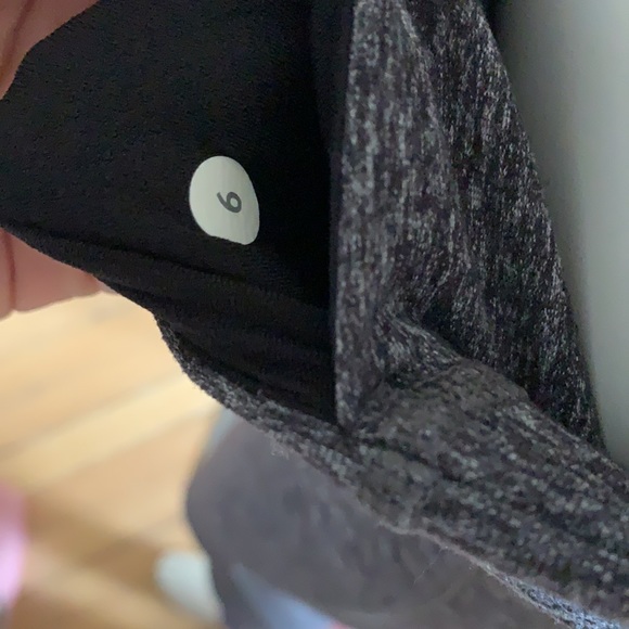 Lululemon high rise pants - Picture 9 of 9